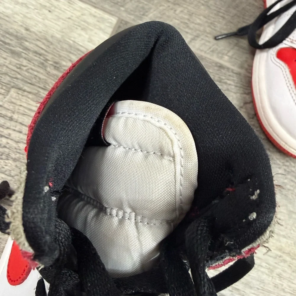Nike‎ Jordan 1 Retro Heritage Sneakers